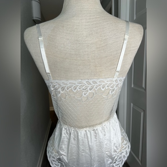 Vintage 80’s white Lace Teddy lingerie - Picture 4 of 9